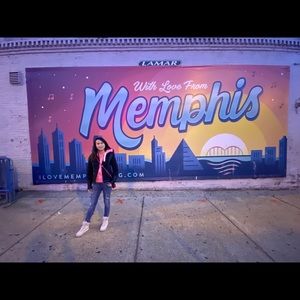 Meet your Posher, Krystal